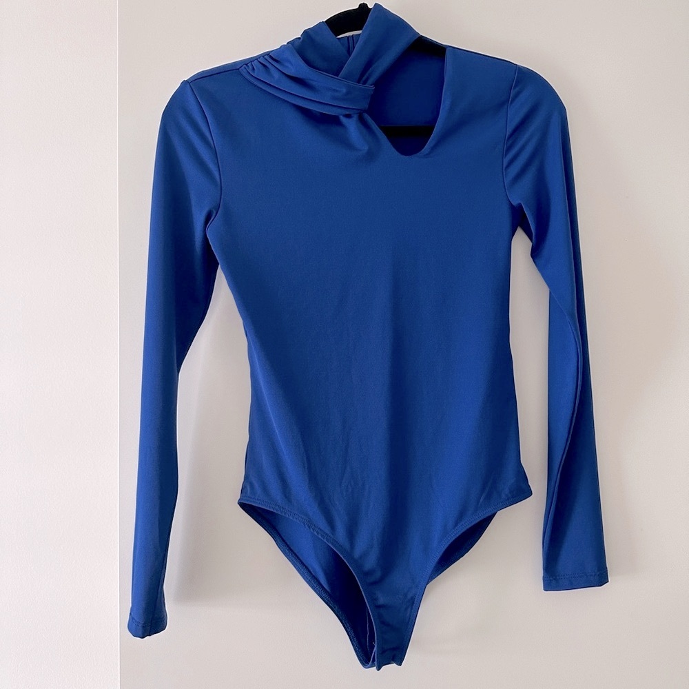 Never worn - Zara Blue cut out bodysuit new without tags